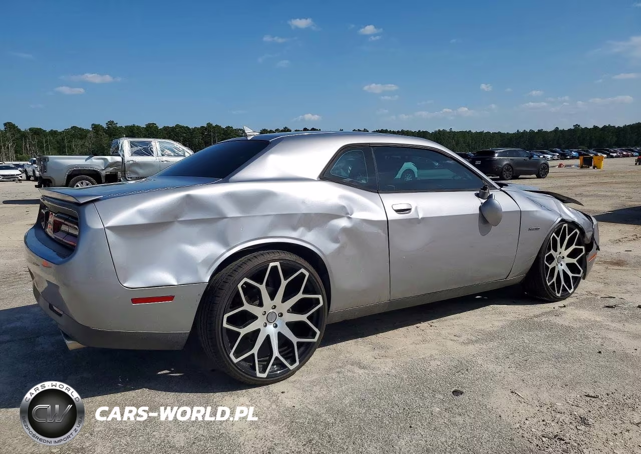 2015 Dodge Challenger Sxt VIN:2C3CDZAT3FH723008 - 3