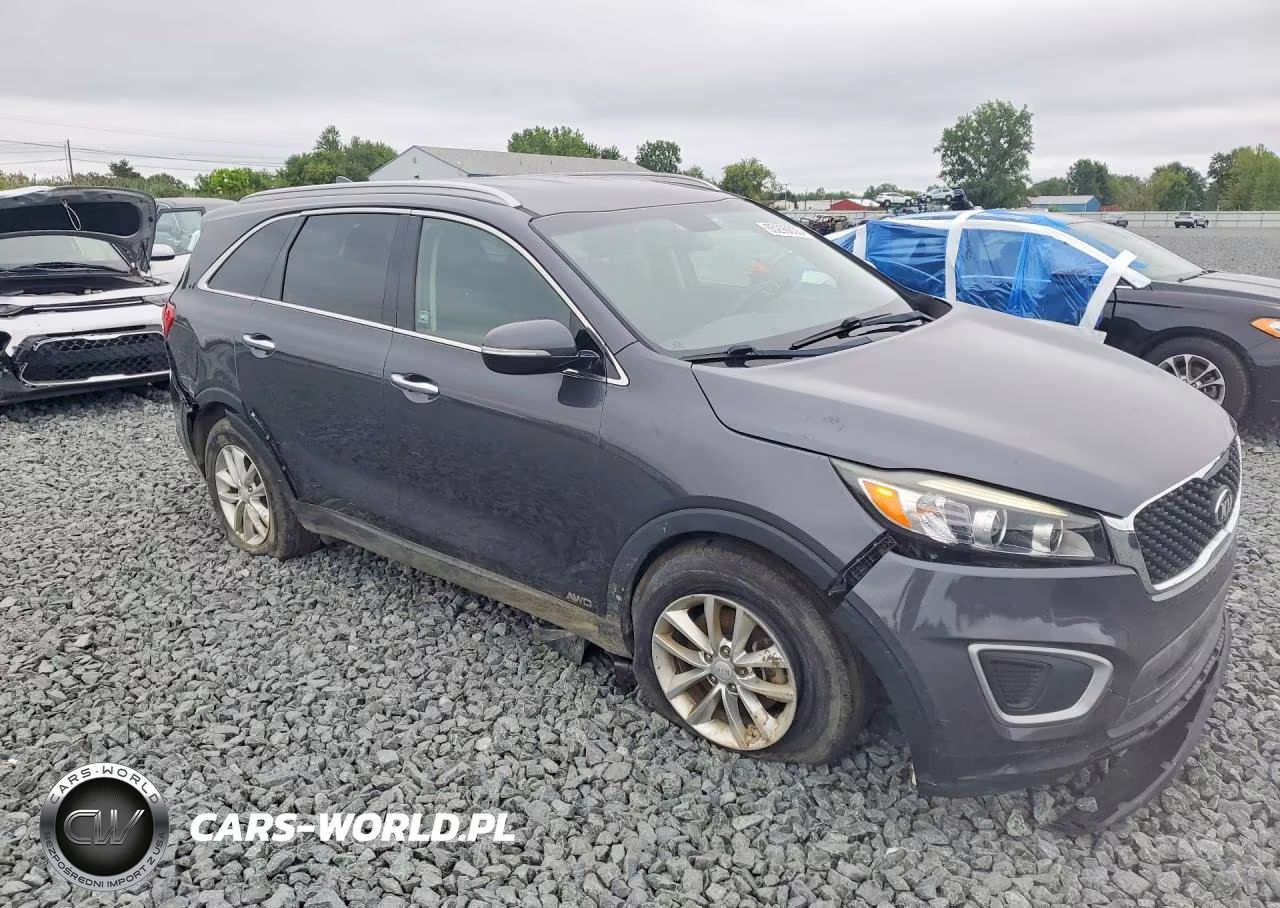 2018 Kia Sorento Lx VIN:5XYPGDA30JG349892 - 4