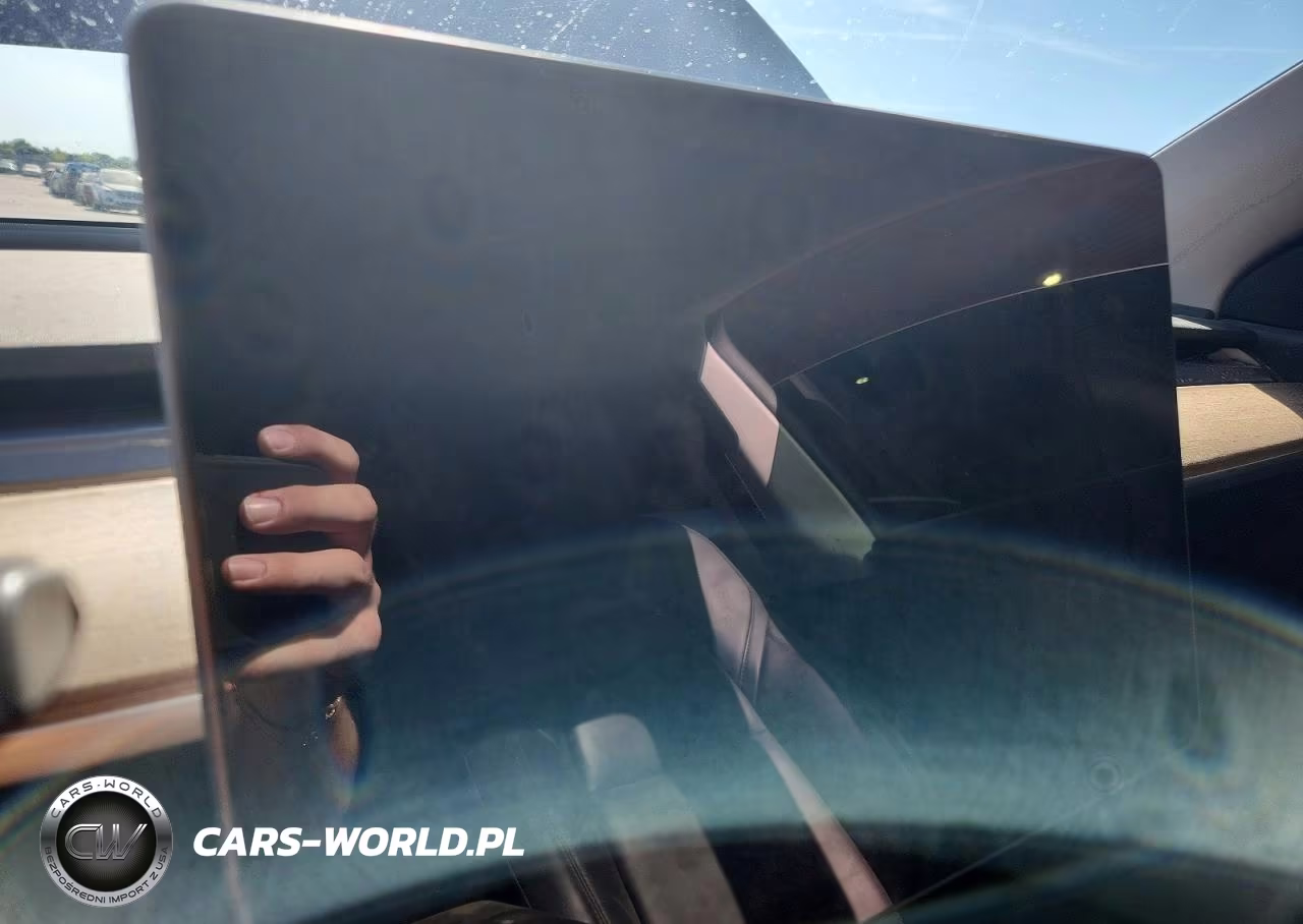 2021 Tesla Model Y VIN:5YJYGDEE7MF245606 - 9