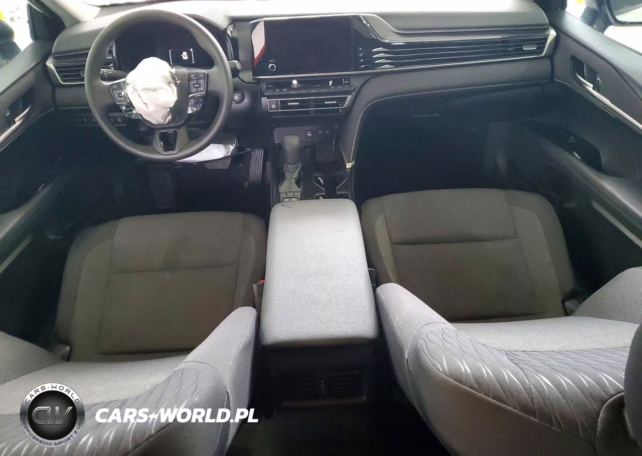 2025 Toyota Camry Le VIN:4T1DAACKXSU196313 - 8