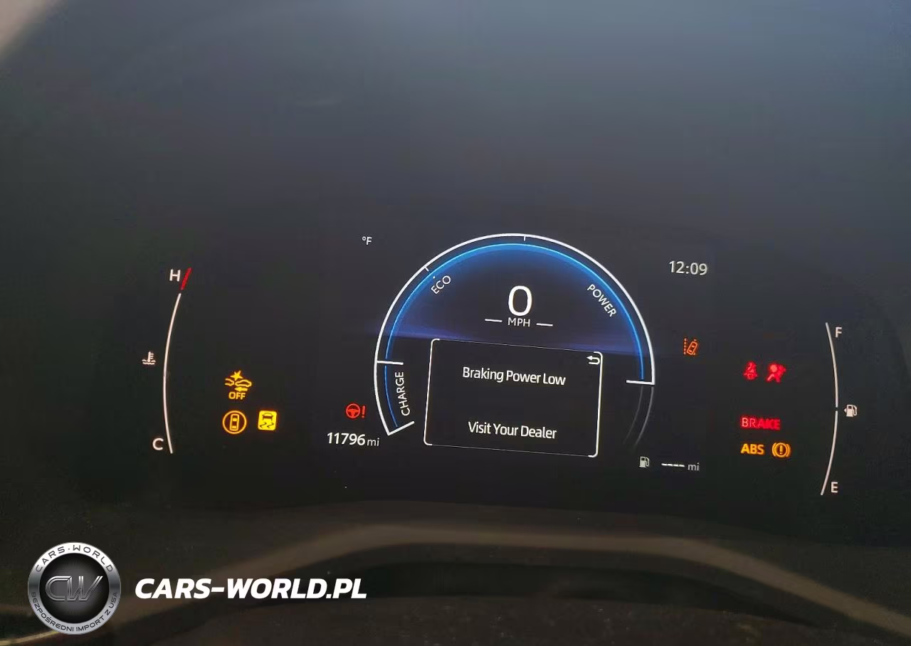 2025 Toyota Camry Le VIN:4T1DAACKXSU196313 - 9