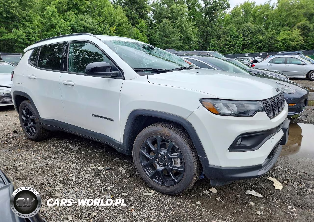 2025 Jeep Compass Latitude VIN:3C4NJDBN3ST559759 - 4