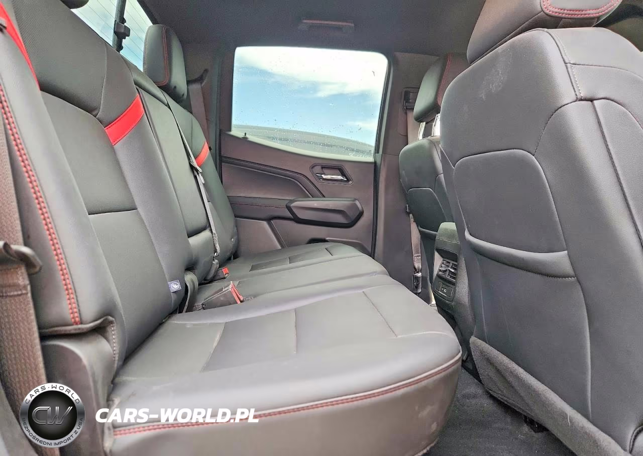 2023 Chevrolet Colorado Z71 VIN:1GCPTDEK4P1267914 - 10