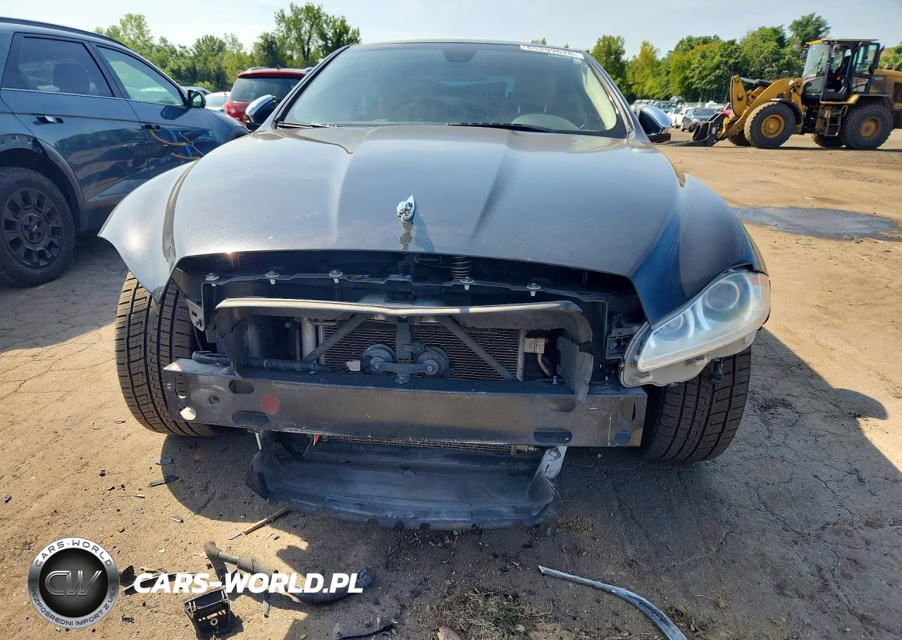 2012 Jaguar Xjl VIN:SAJWA2GB6CLV30830 - 5