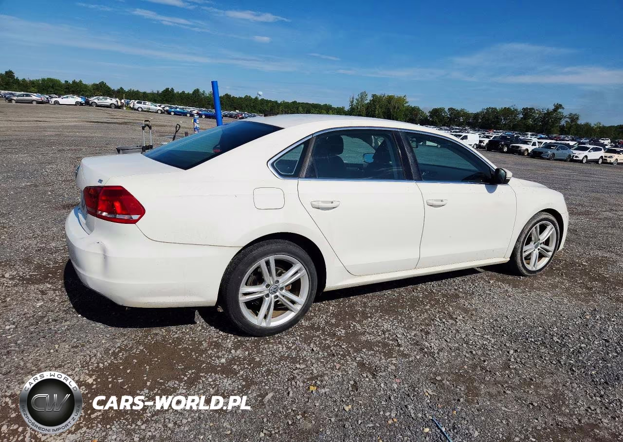 2014 Volkswagen Passat Se VIN:1VWBP7A35EC010578 - 3
