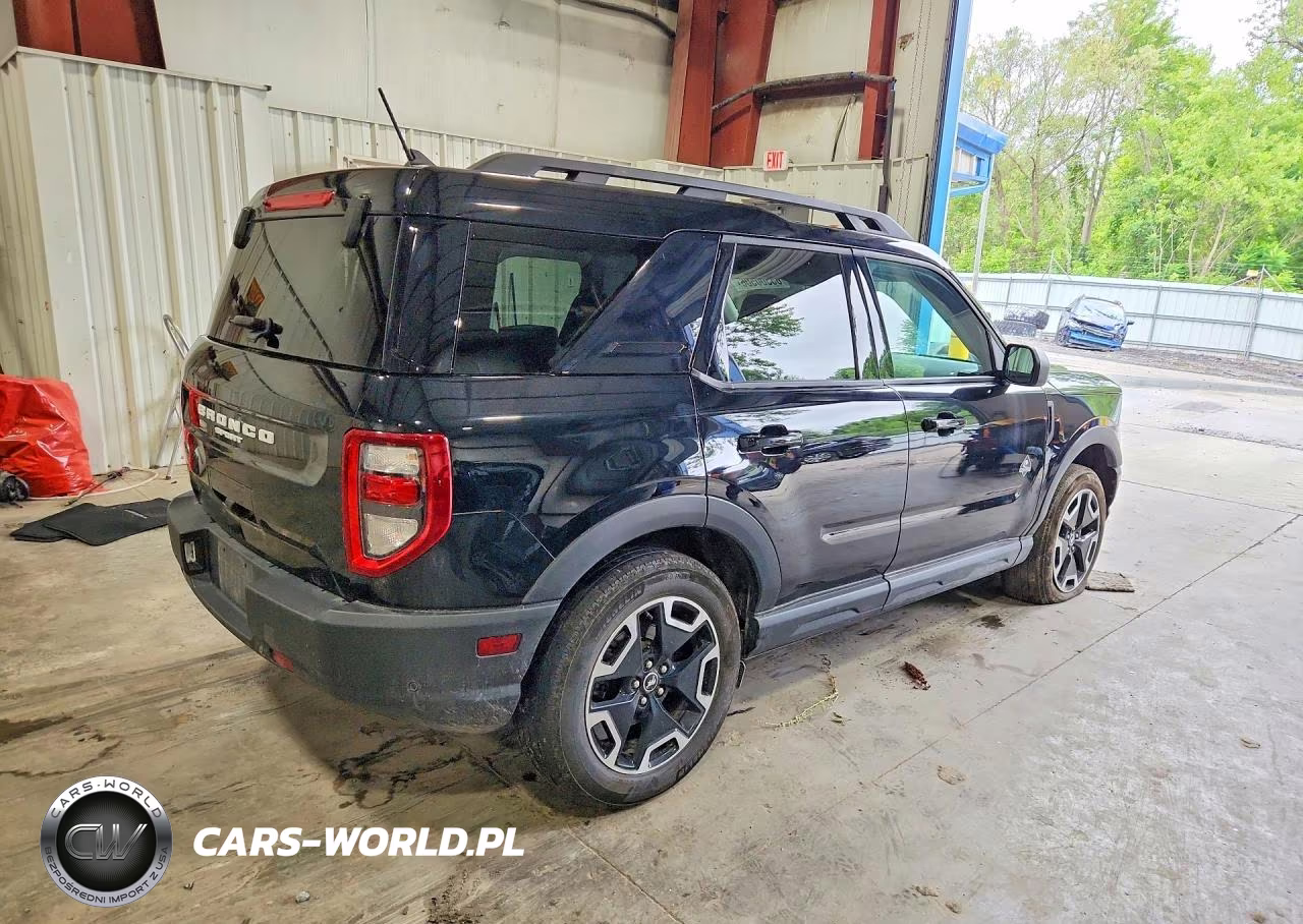 2024 Ford Bronco Sport Outer Banks VIN:3FMCR9C69RRF18026 - 3
