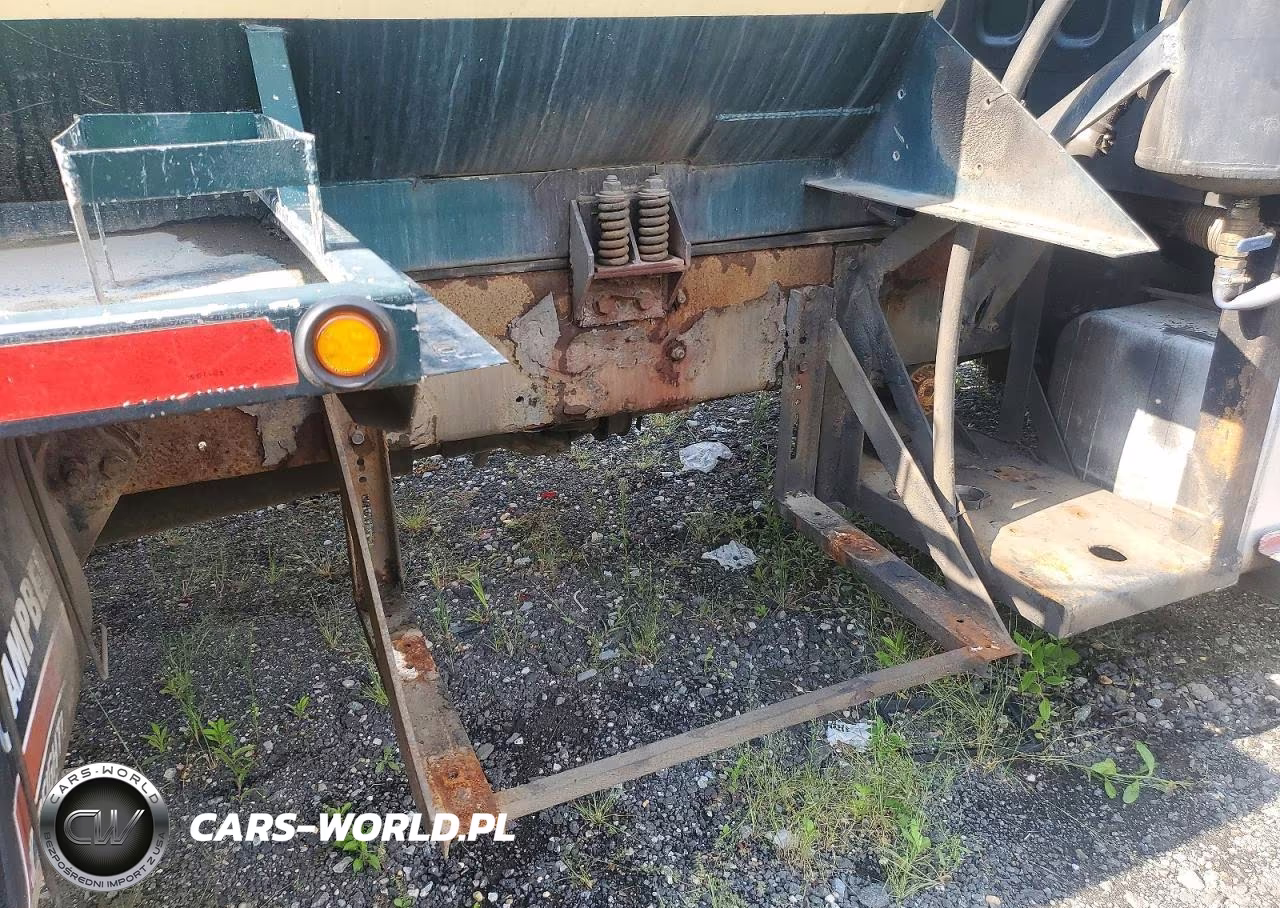 2005 Freightliner Business Class M2 Vacuum Truck VIN:1FVACXCS55HV10505 - 12