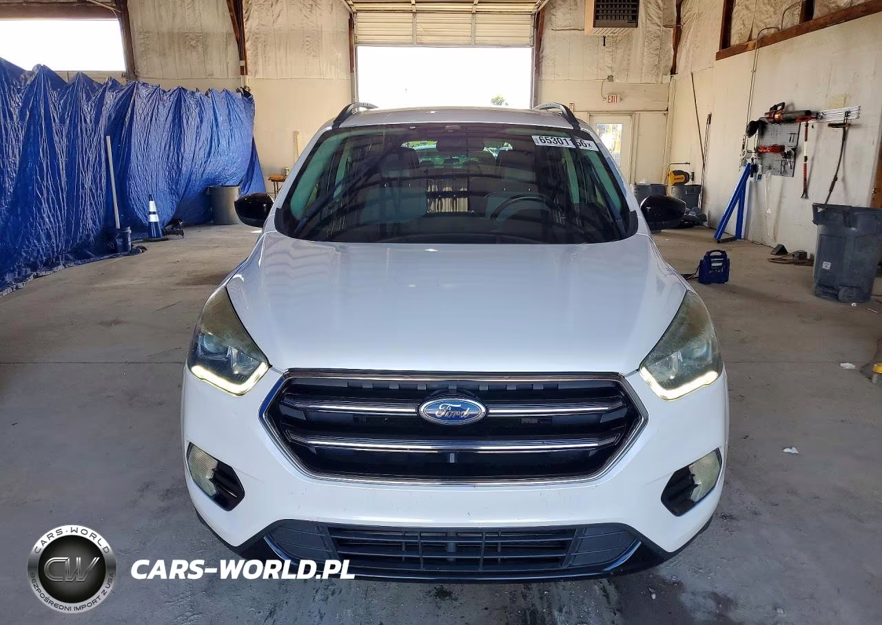 2017 Ford Escape Se VIN:1FMCU9G92HUA00172 - 5
