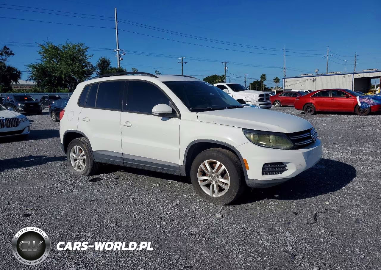 2017 Volkswagen Tiguan S VIN:WVGAV7AX5HW512349 - 4