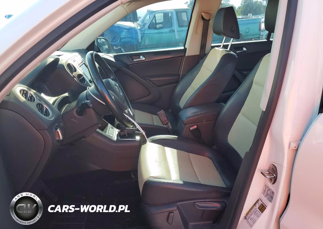 2017 Volkswagen Tiguan S VIN:WVGAV7AX5HW512349 - 7