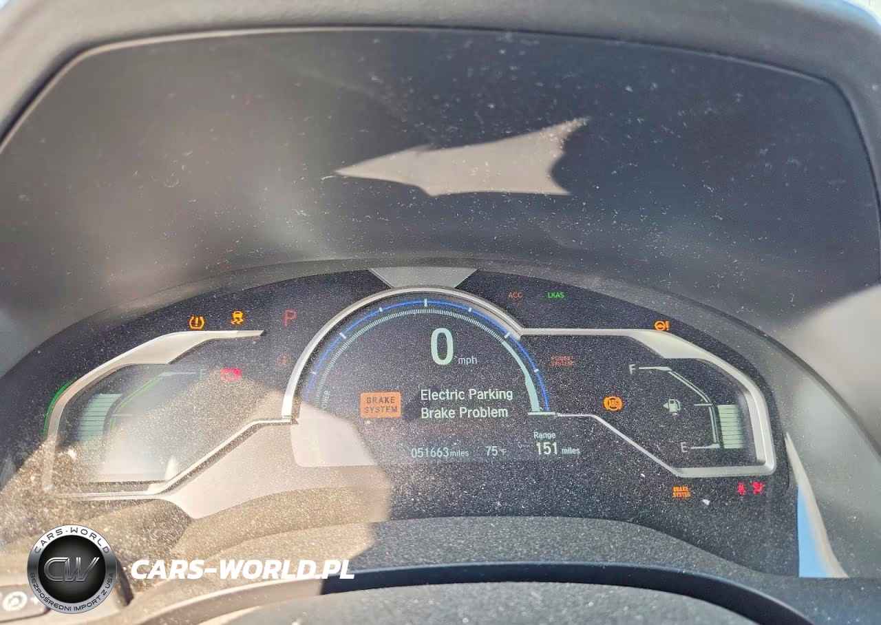 2018 Honda Clarity Touring VIN:JHMZC5F3XJC004147 - 9