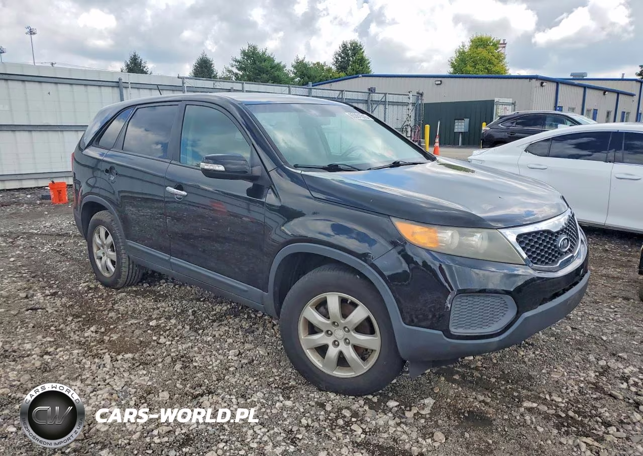 2011 Kia Sorento Lx VIN:5XYKT3A10BG106597 - 4