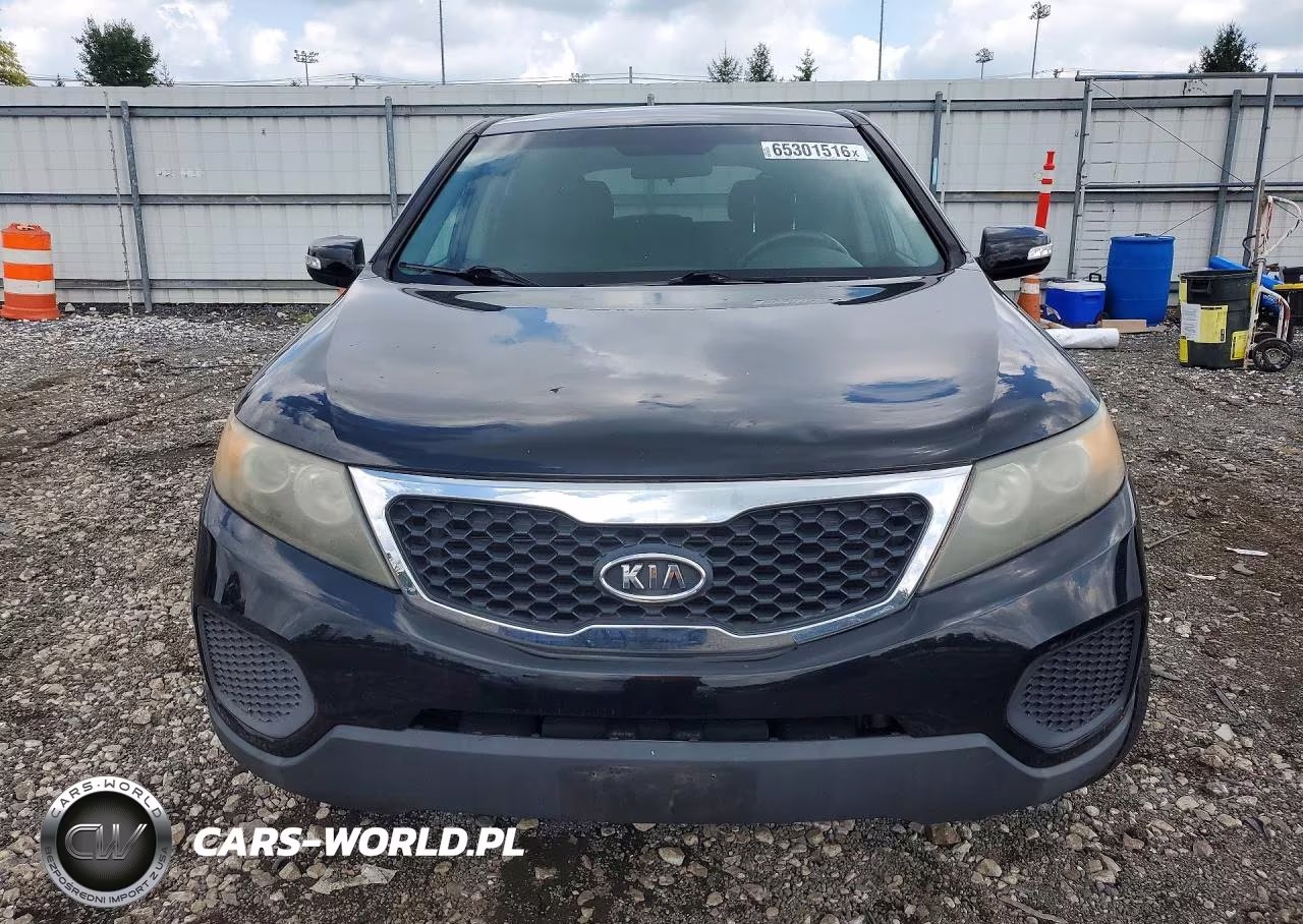 2011 Kia Sorento Lx VIN:5XYKT3A10BG106597 - 5