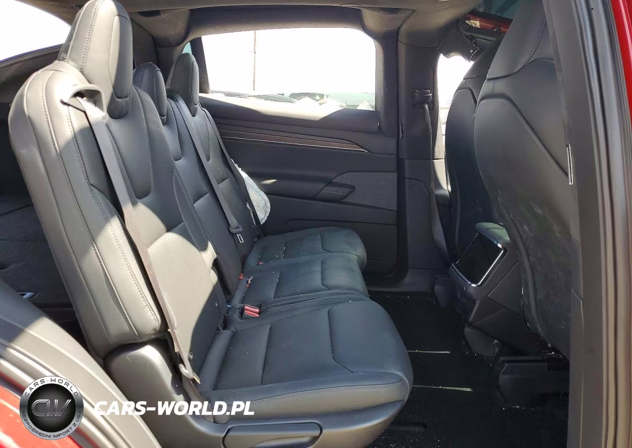 2026 Tesla Model X VIN:7SAXCAE56TF482076 - 10