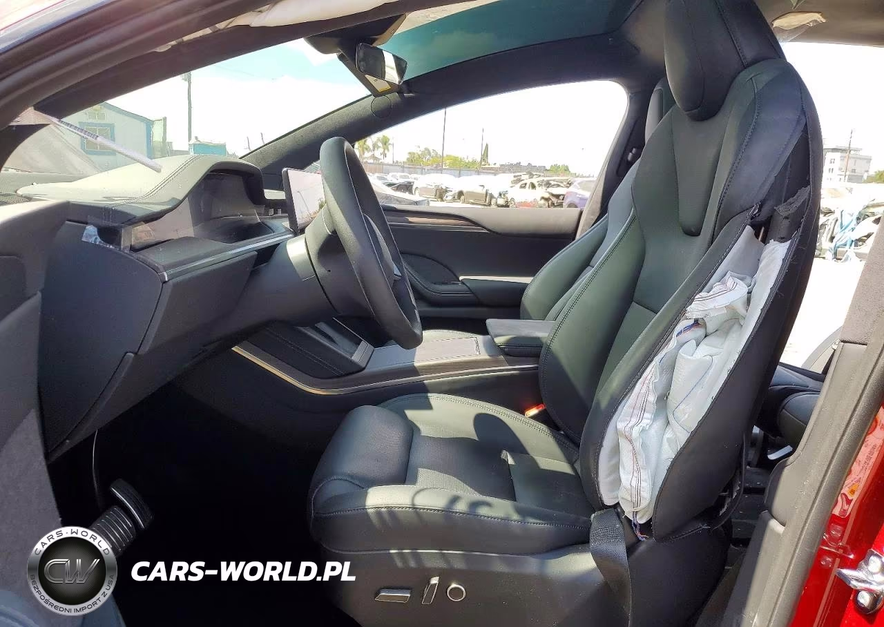 2026 Tesla Model X VIN:7SAXCAE56TF482076 - 7