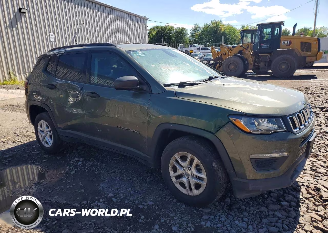 2018 Jeep Compass Sport VIN:3C4NJDABXJT314964 - 4