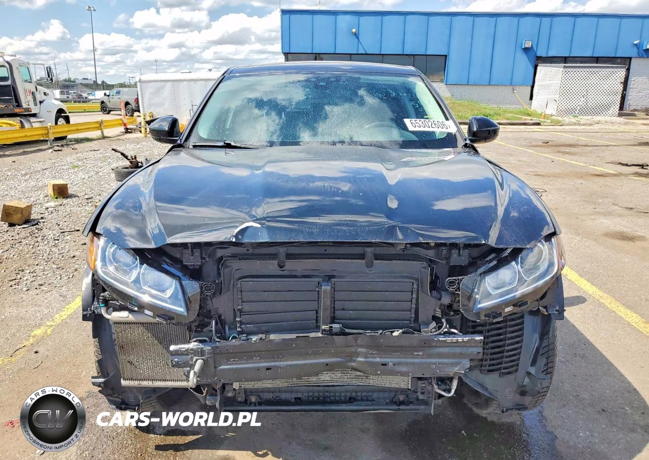 2018 Jaguar F-Pace Premium VIN:SADCJ2GX7JA235343 - 5