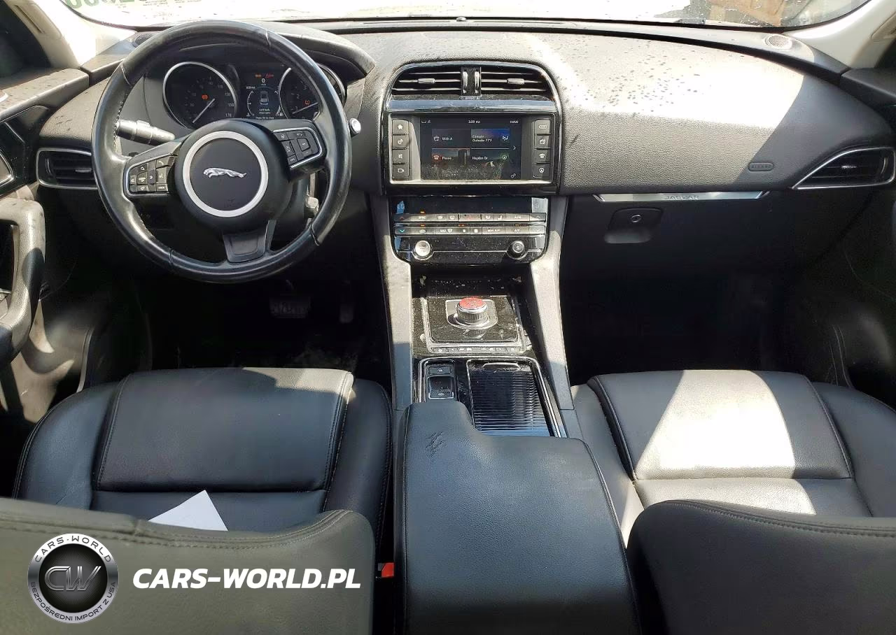 2018 Jaguar F-Pace Premium VIN:SADCJ2GX7JA235343 - 8