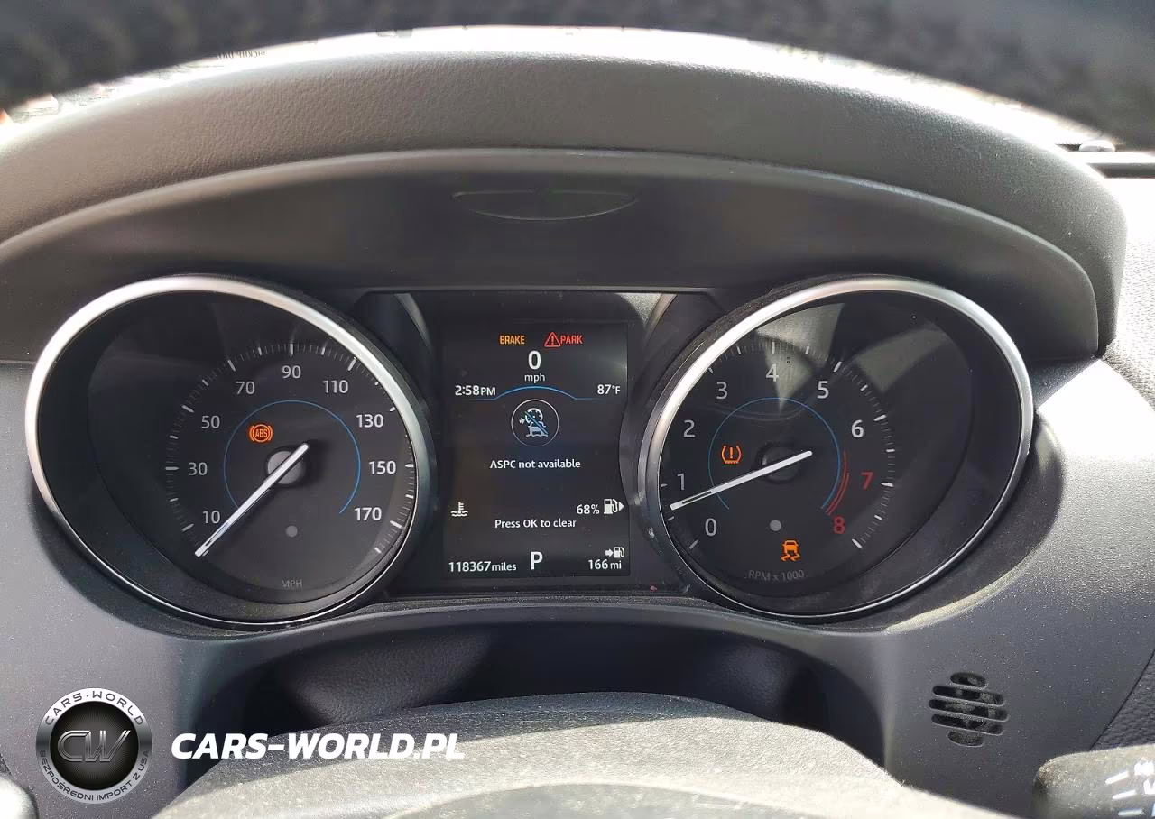 2018 Jaguar F-Pace Premium VIN:SADCJ2GX7JA235343 - 9