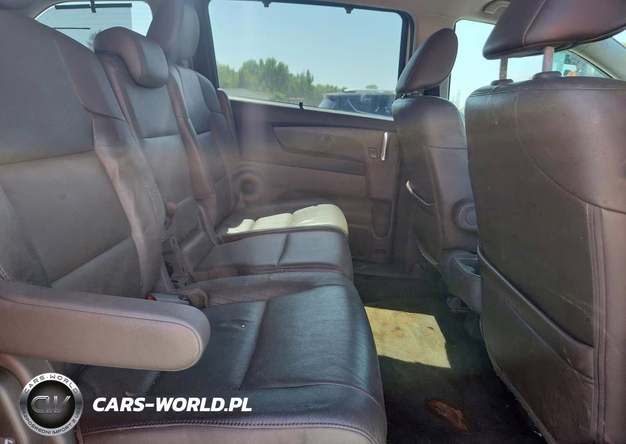 2016 Honda Odyssey Touring VIN:5FNRL5H93GB031530 - 10