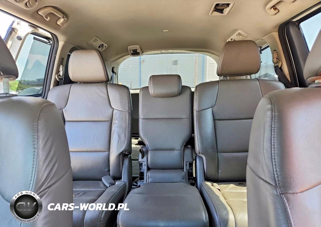 2016 Honda Odyssey Touring VIN:5FNRL5H93GB031530 - 9