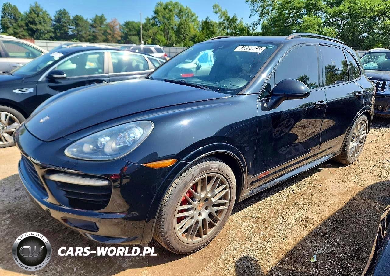 2014 Porsche Cayenne Gts