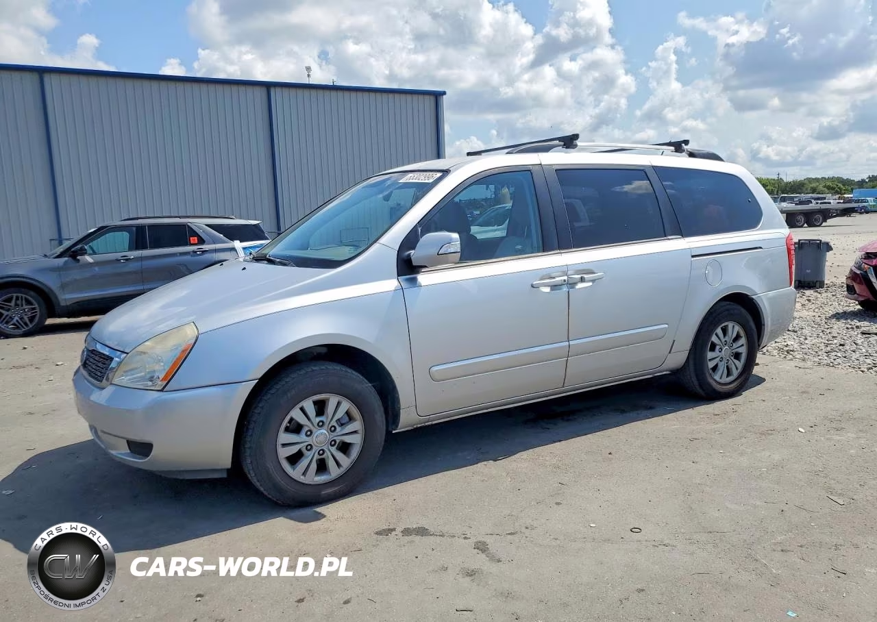2012 Kia Sedona Lx