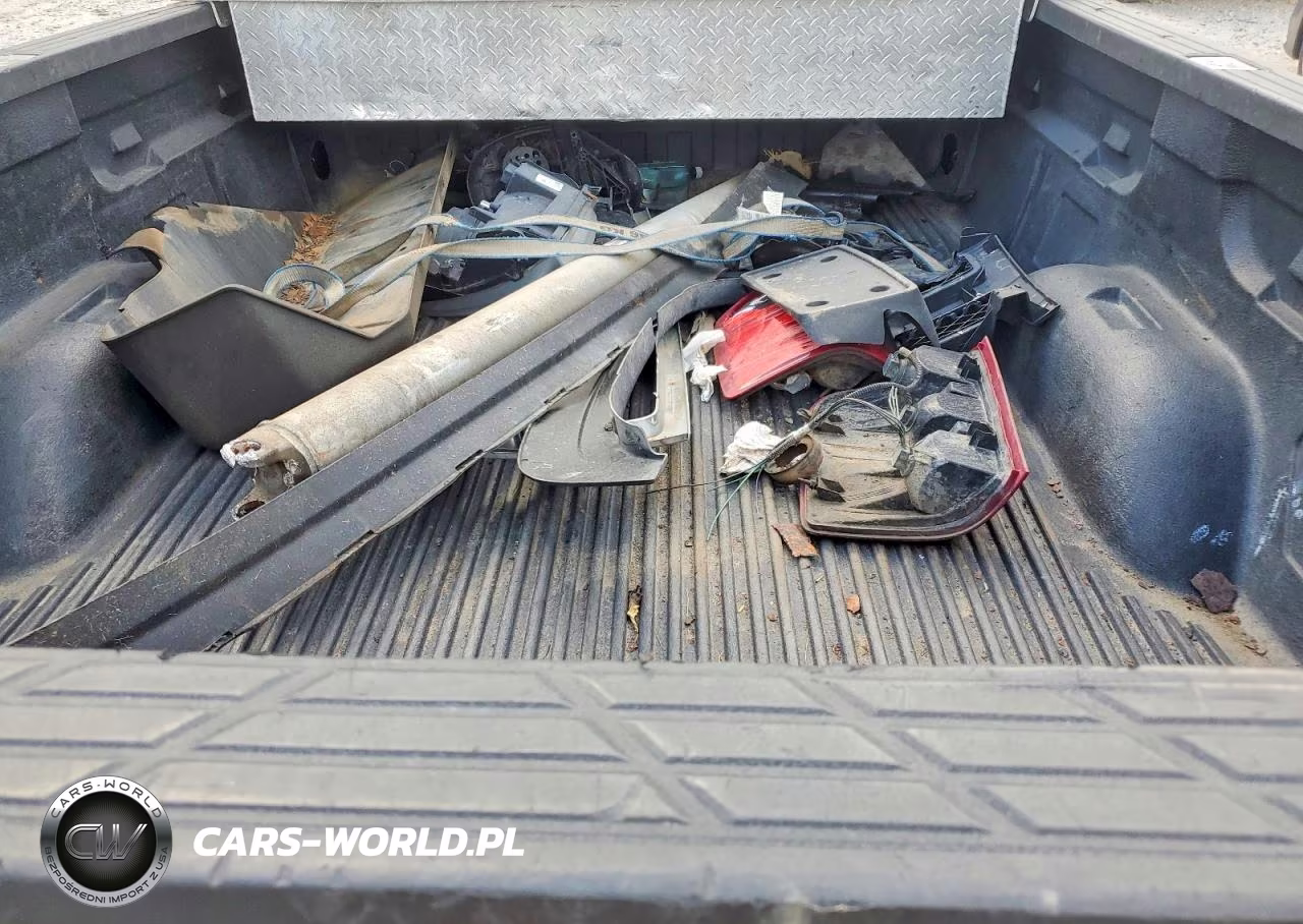 2010 Chevrolet Silverado C1500 VIN:1GCPCPEAXAZ190371 - 10