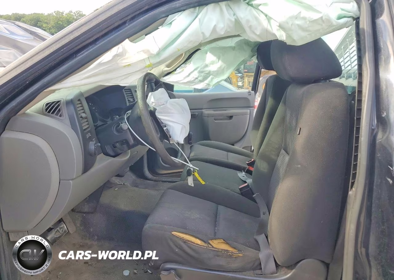 2010 Chevrolet Silverado C1500 VIN:1GCPCPEAXAZ190371 - 7