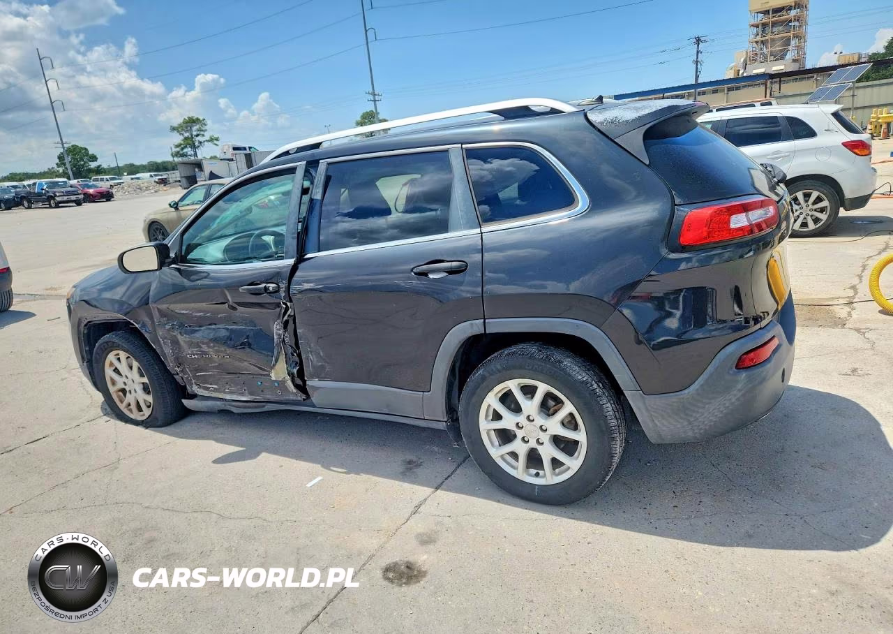 2016 Jeep Cherokee Latitude VIN:1C4PJLCB2GW164898 - 2
