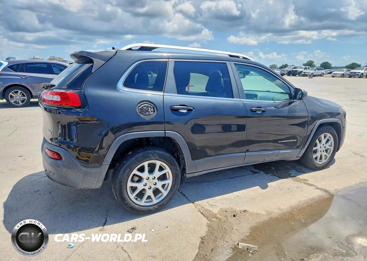 2016 Jeep Cherokee Latitude VIN:1C4PJLCB2GW164898 - 3