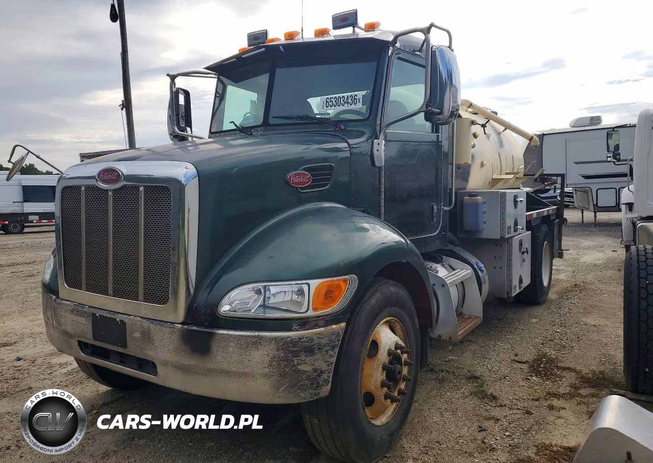 2013 Peterbilt 337 Vacuum Truck – zdjęcie 1 z 12
