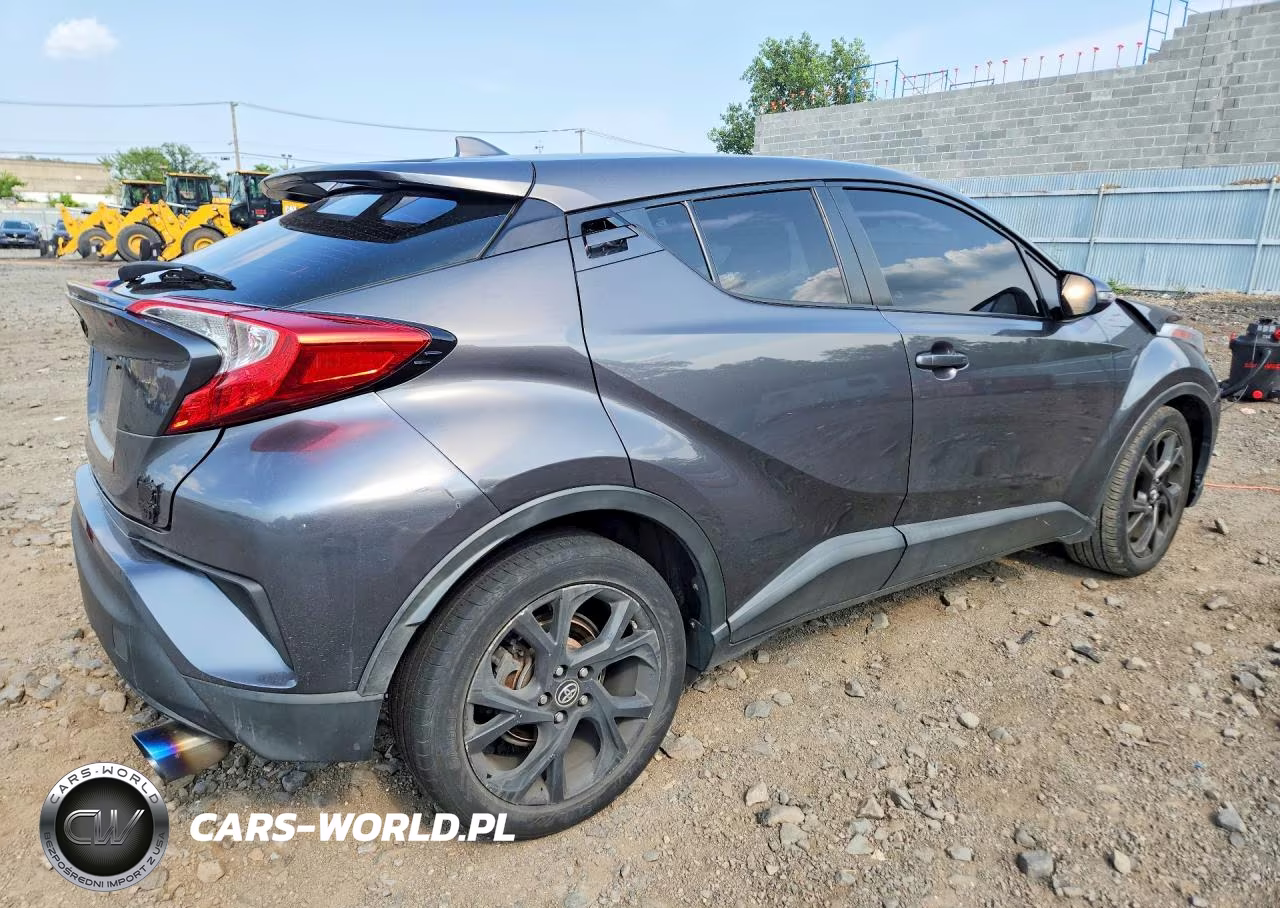 2018 Toyota C-Hr Xle Premium VIN:NMTKHMBX0JR017140 - 3
