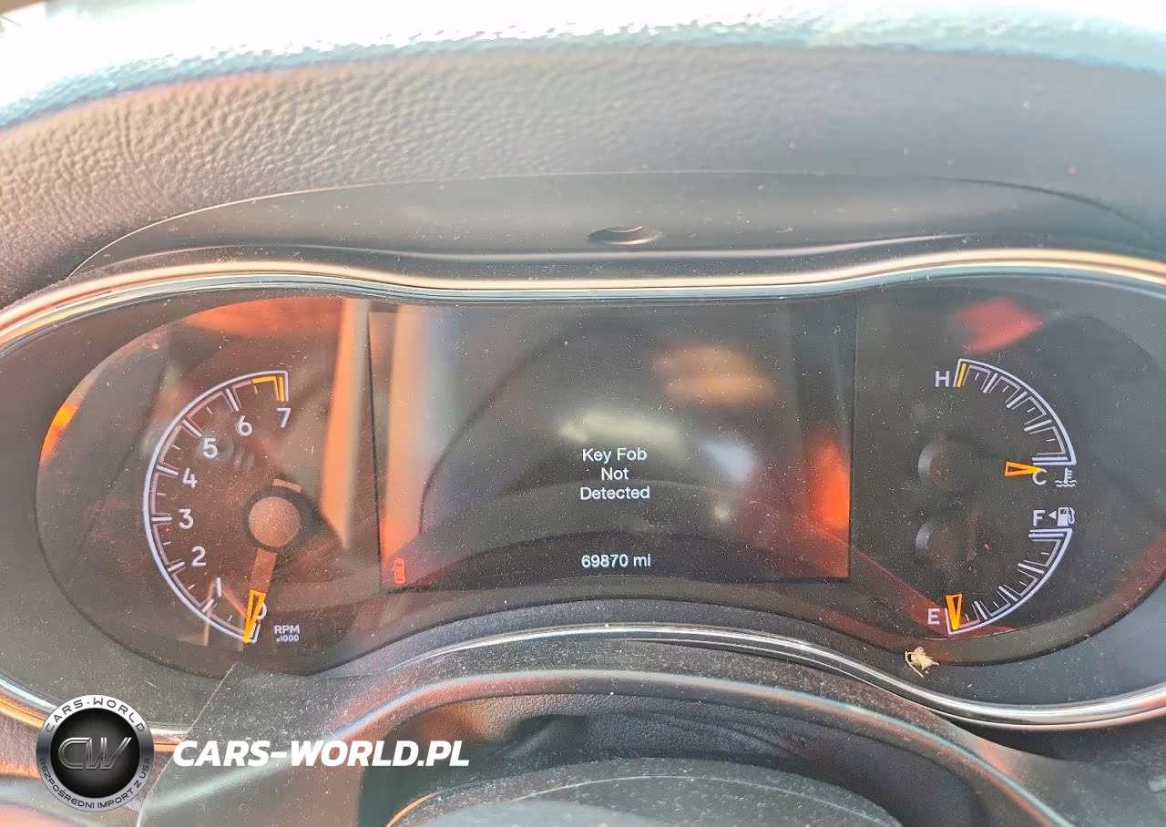2019 Jeep Grand Cherokee Laredo VIN:1C4RJEAG7KC571581 - 9