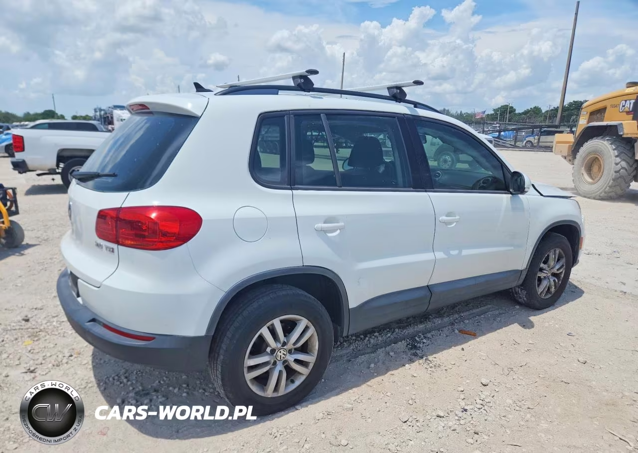2015 Volkswagen Tiguan S VIN:WVGAV7AX1FW614549 - 3