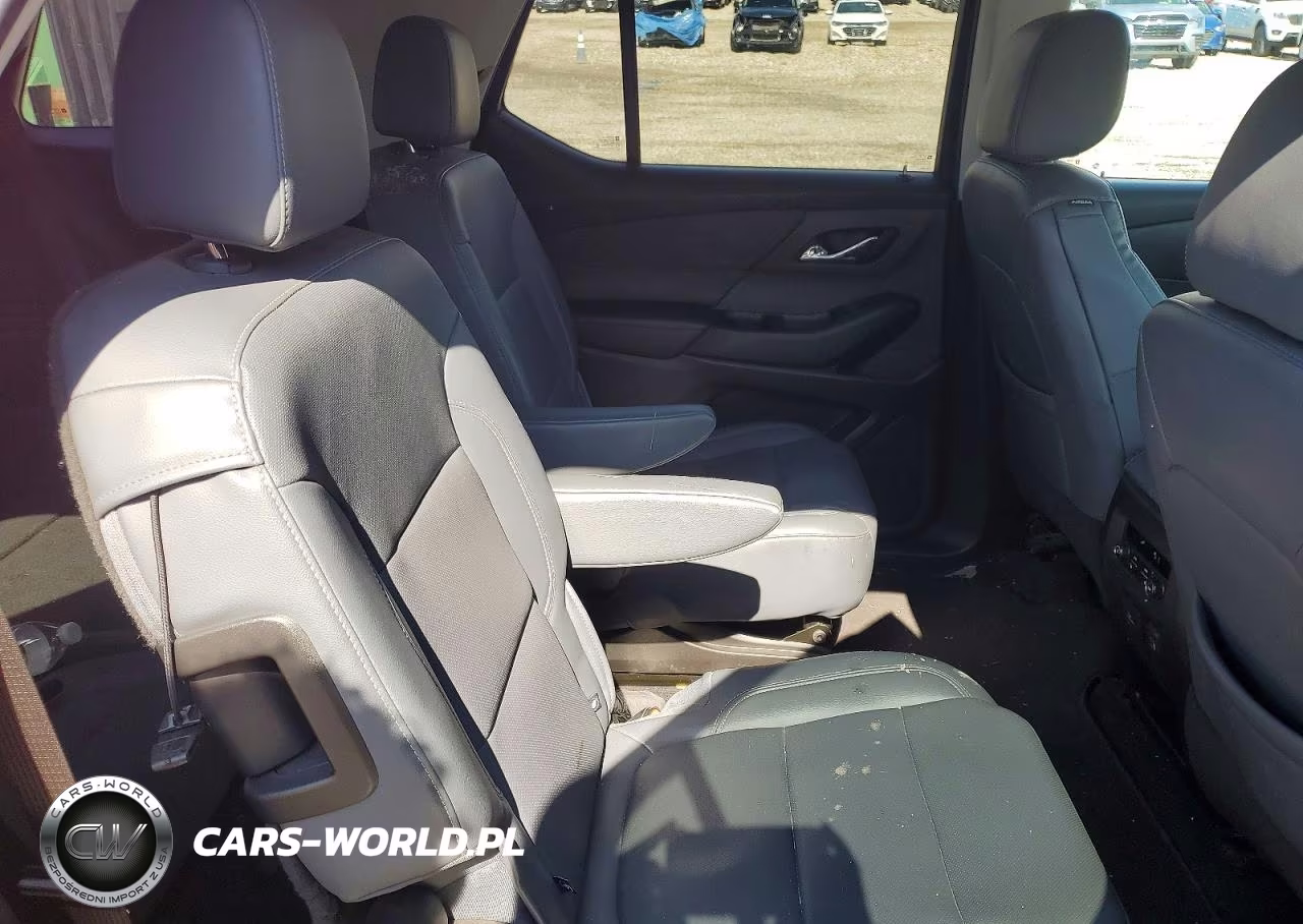 2021 Chevrolet Traverse Premier VIN:1GNEVKKW5MJ230158 - 10