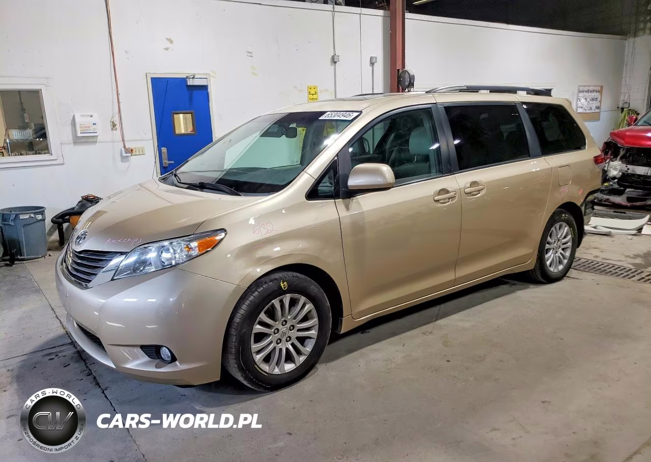 2011 Toyota Sienna Xle 8-Passenger – zdjęcie 1 z 14
