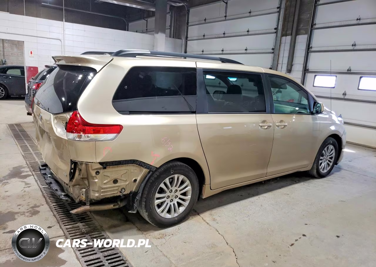 2011 Toyota Sienna Xle 8-Passenger VIN:5TDYK3DC0BS066471 - 3