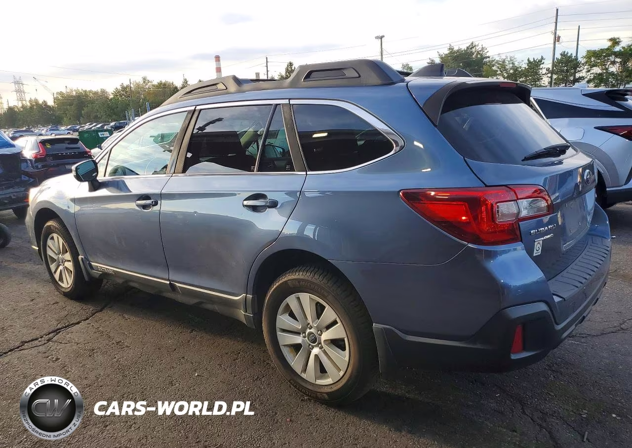 2018 Subaru Outback 2.5I Premium VIN:4S4BSAFC4J3247849 - 2