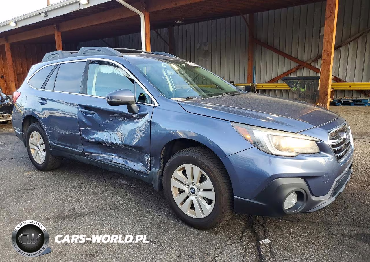 2018 Subaru Outback 2.5I Premium VIN:4S4BSAFC4J3247849 - 4