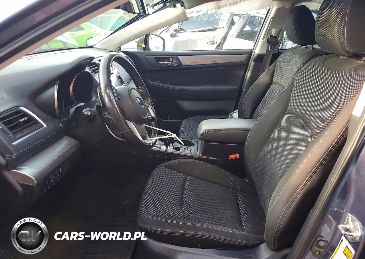2018 Subaru Outback 2.5I Premium VIN:4S4BSAFC4J3247849 - 8