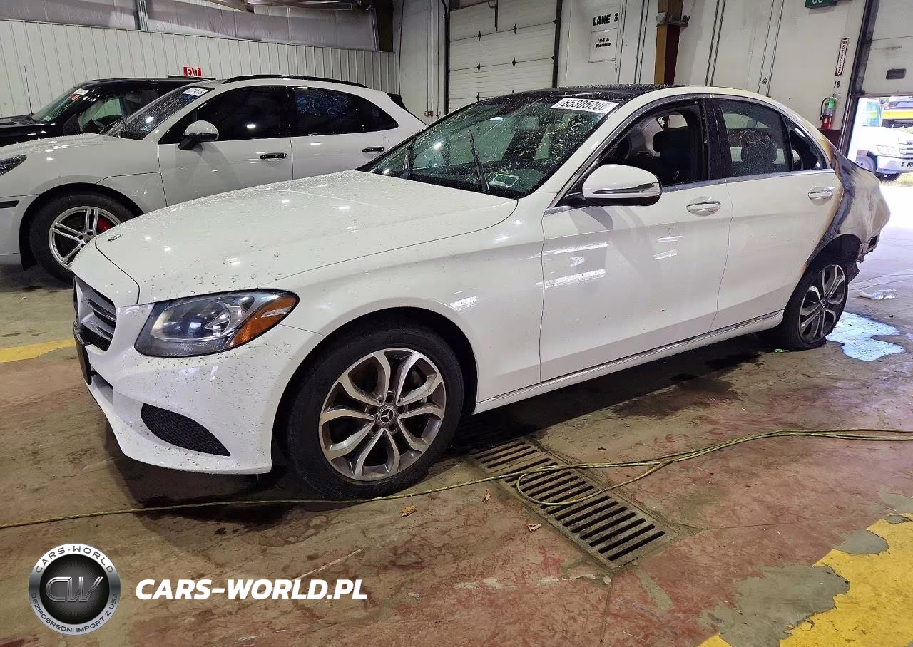 2017 Mercedes-Benz C 300 4Matic – zdjęcie 1 z 12
