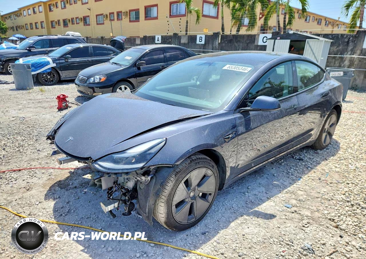 2023 Tesla Model 3 – zdjęcie 1 z 13