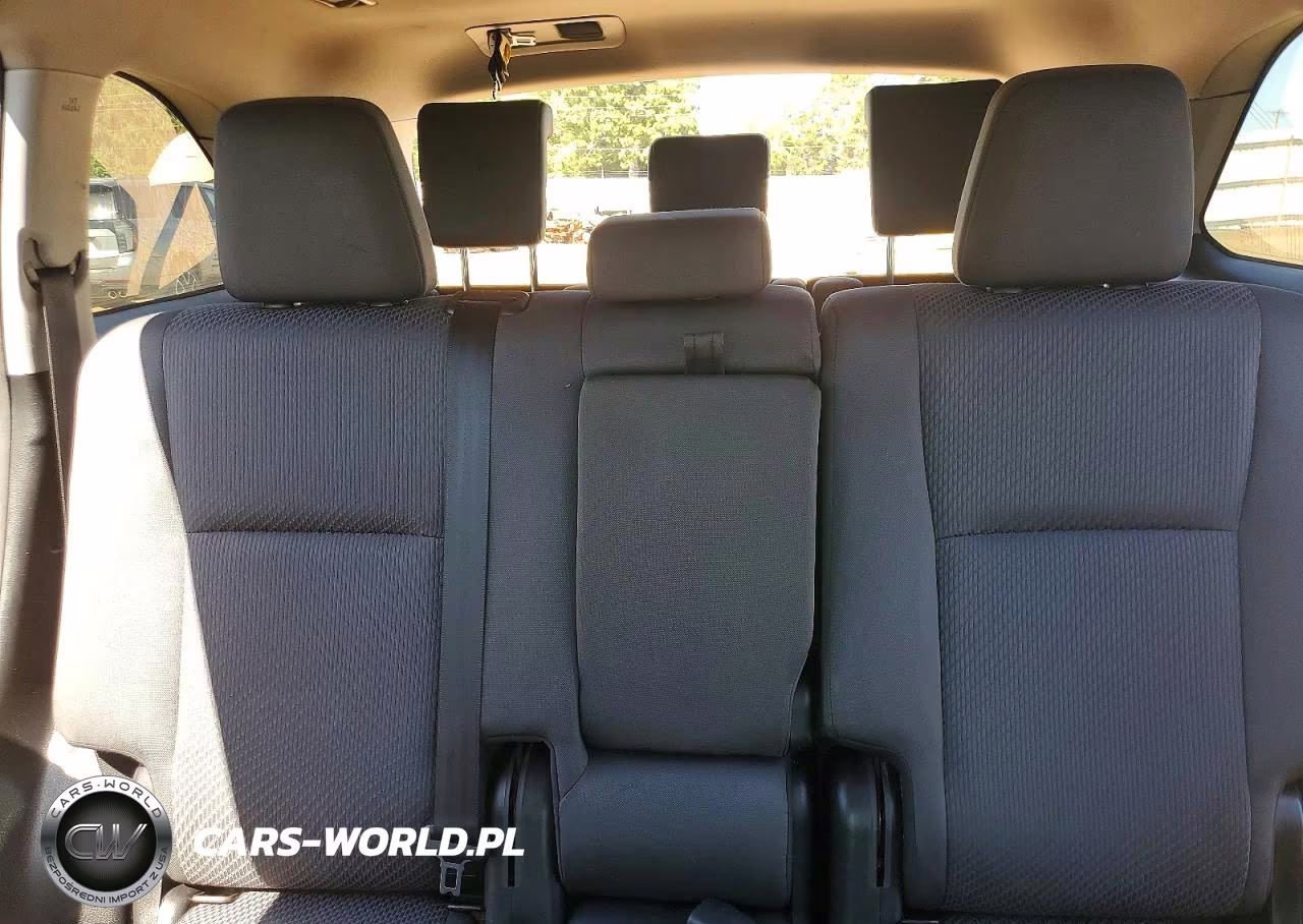 2017 Toyota Highlander Le VIN:5TDZZRFH7HS222896 - 10