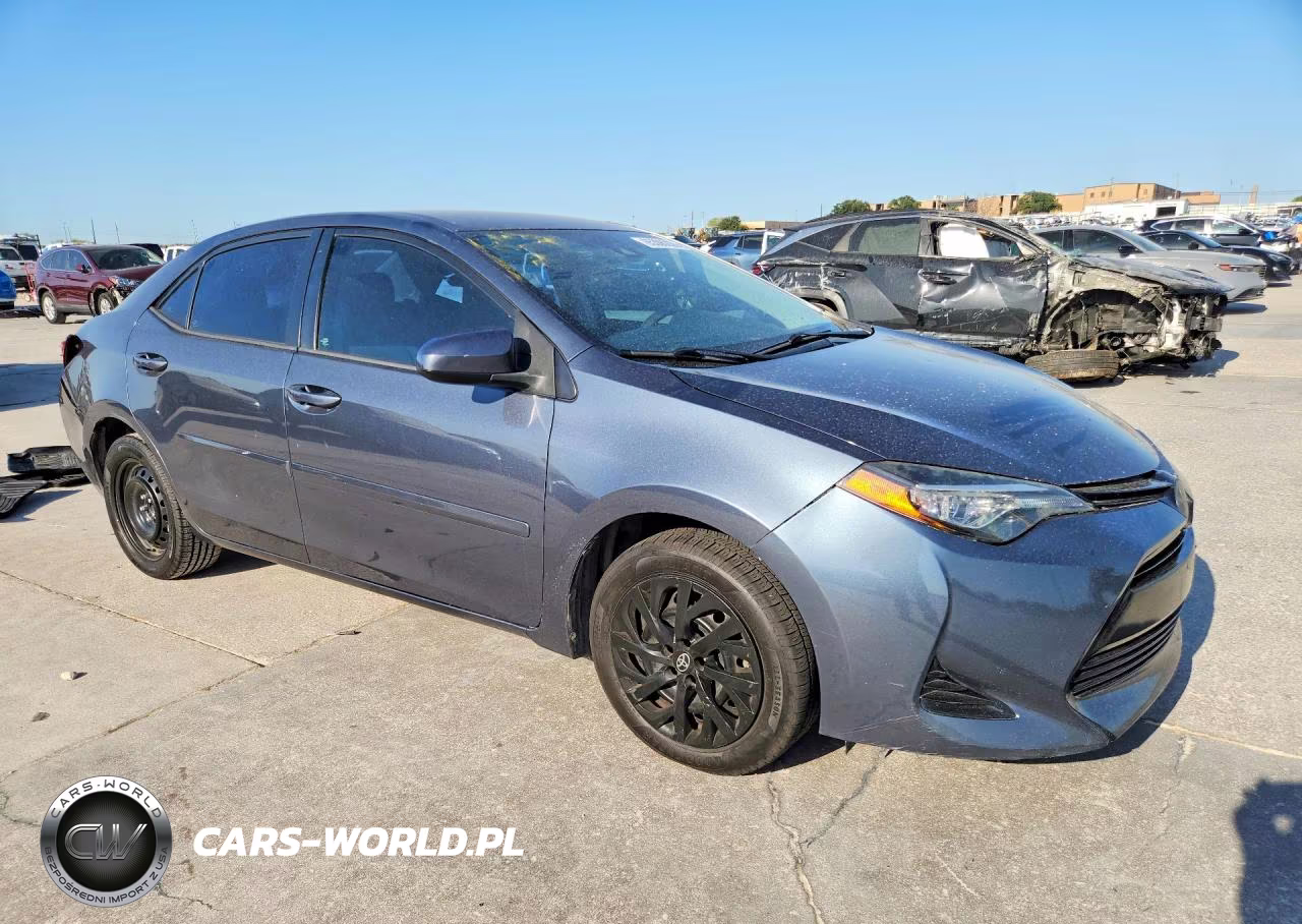 2017 Toyota Corolla Le VIN:2T1BURHE4HC868537 - 4