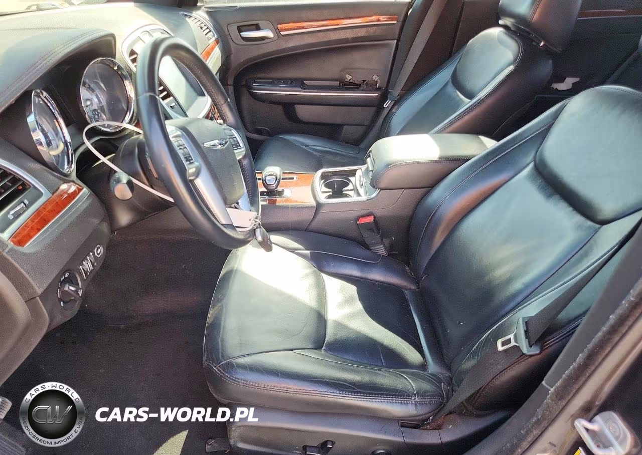 2013 Chrysler 300 VIN:2C3CCAAG9DH600429 - 7