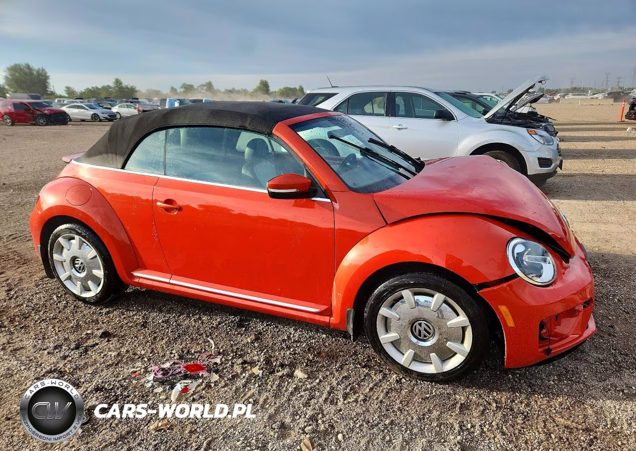 2017 Volkswagen Beetle S-Se VIN:3VW517AT9HM804629 - 4