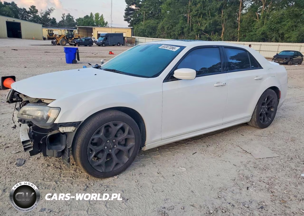 2020 Chrysler 300 S VIN:2C3CCABT8LH180656 - 1
