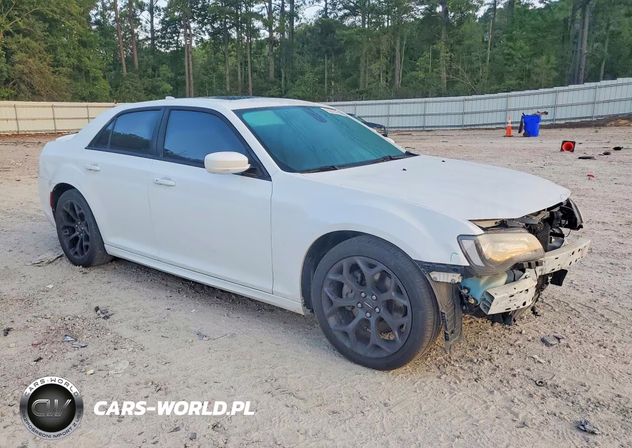 2020 Chrysler 300 S VIN:2C3CCABT8LH180656 - 4