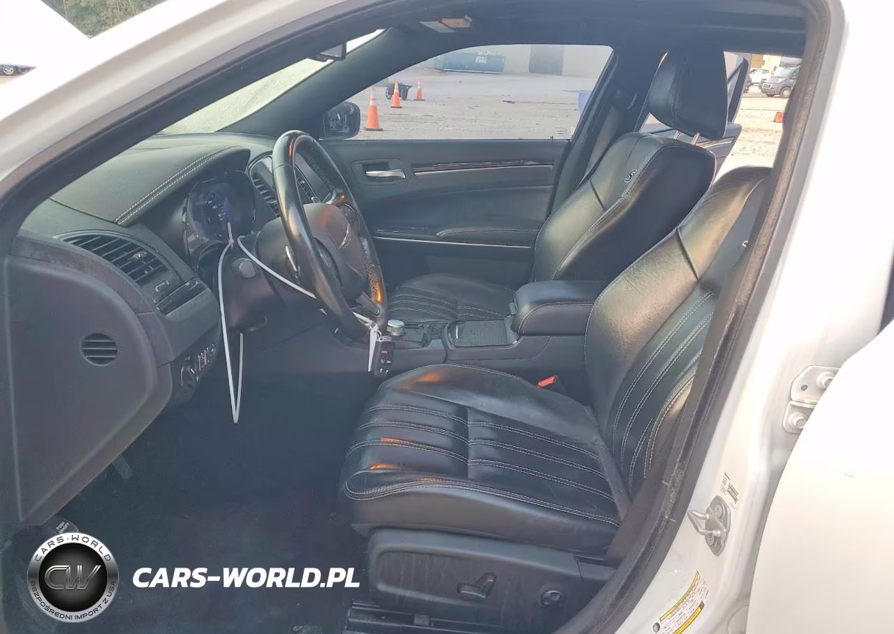 2020 Chrysler 300 S VIN:2C3CCABT8LH180656 - 7